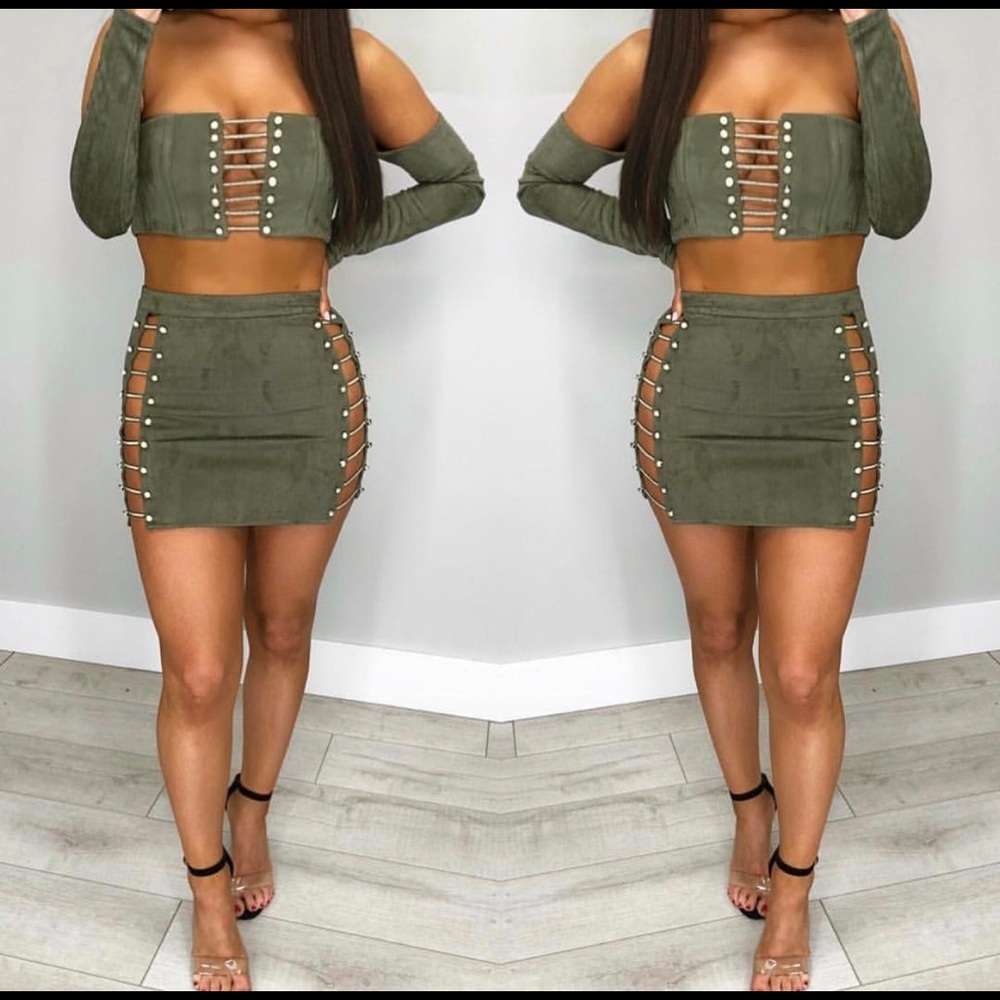 Two Piece Set